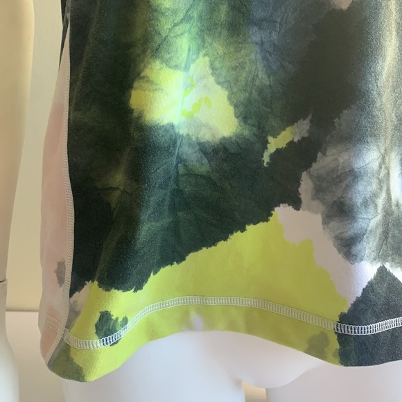 Lululemon Scoop Neck Tank Sz 8 - Picture 3 of 7